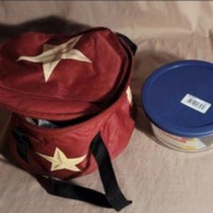 NEW - Pyrex Storage 7 Cup 1.6 L Round Dish With Blue Lid & Red w stars Carrier